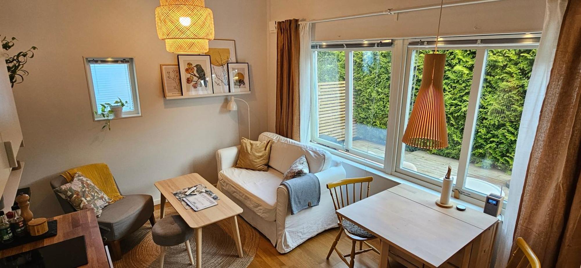 Tiny Grey House With Loft, 15 Min From City Center Gothenburg Exterior photo